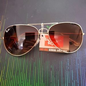 Ray Ban Aviator Sunglasses/Shades